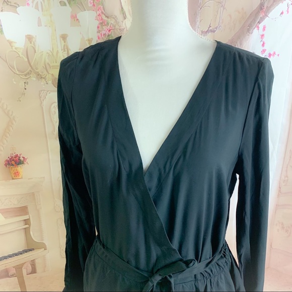 NEW J Crew Faux Wrap Tie Blouse in Black - Picture 5 of 11